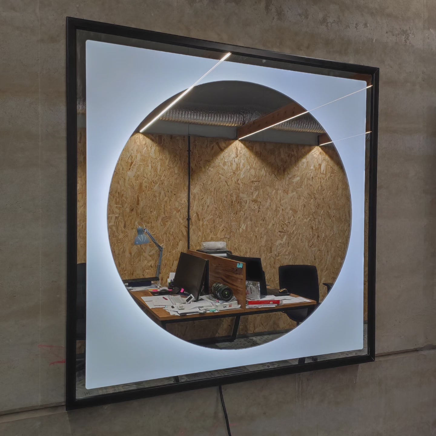 Illuminated mirror model Salva